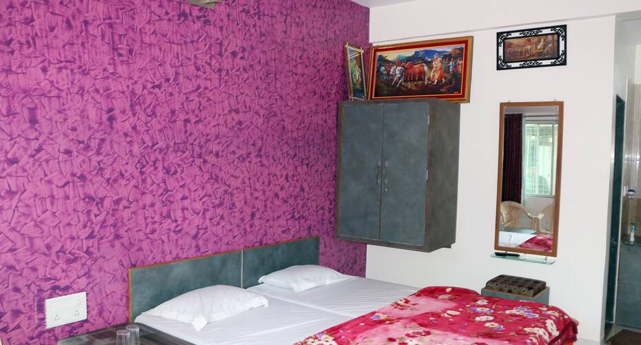 Om Niwas Cottage, Mahabaleshwar 3